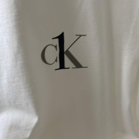 Calvin Klein NWT CREW NECK T-Shirt RRP $50 !! Bundle & save - Picture 5 of 5